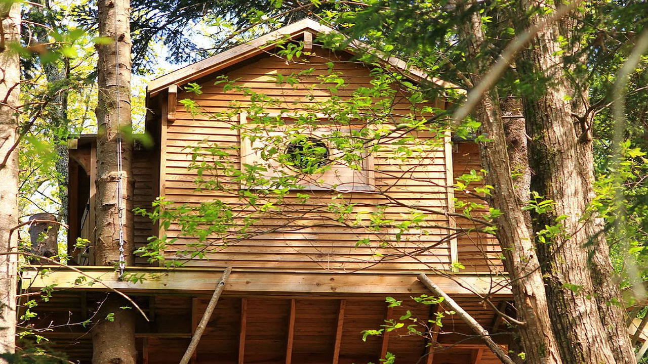 Domaine Oz'arbres - Cabane perchée dans les arbres